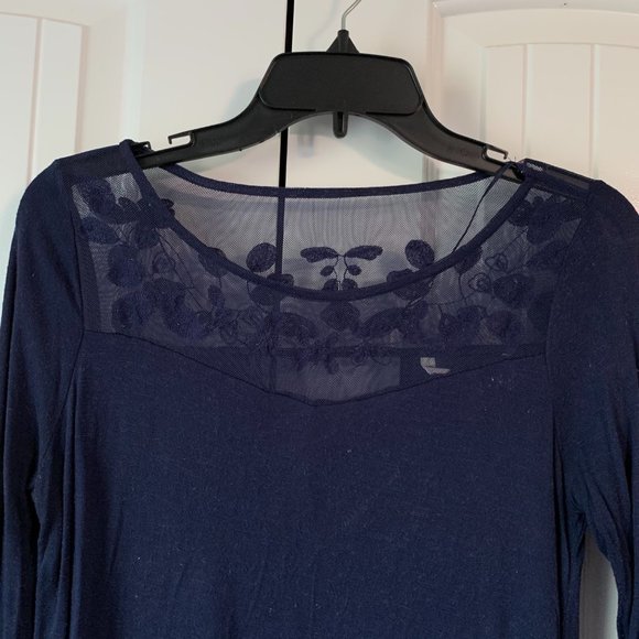 Lauren Conrad Long Sleeve Mesh Knit Navy Blouse - Picture 2 of 8